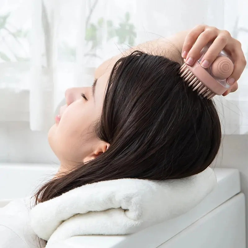 Brosse de Bain pour Animaux – Silicone Doux avec Distributeur de Shampoing